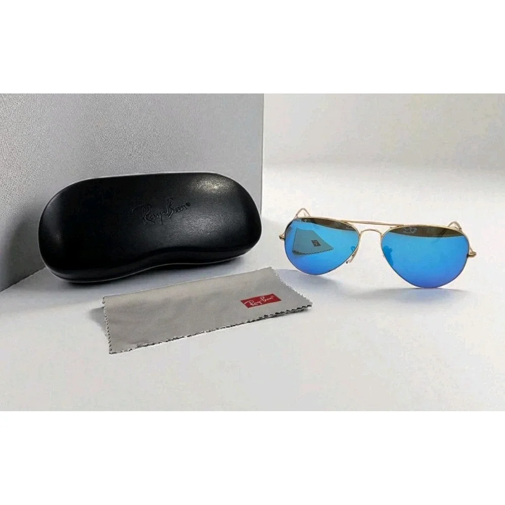Ray-Ban Aviator RB3025 Blue Flash Polarized Lens w Gold Frame 58 mm Case & Cloth
